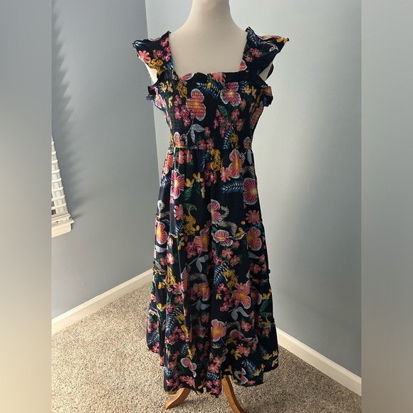 crown & ivy Dresses & Skirts - Vibrant Midi Dress